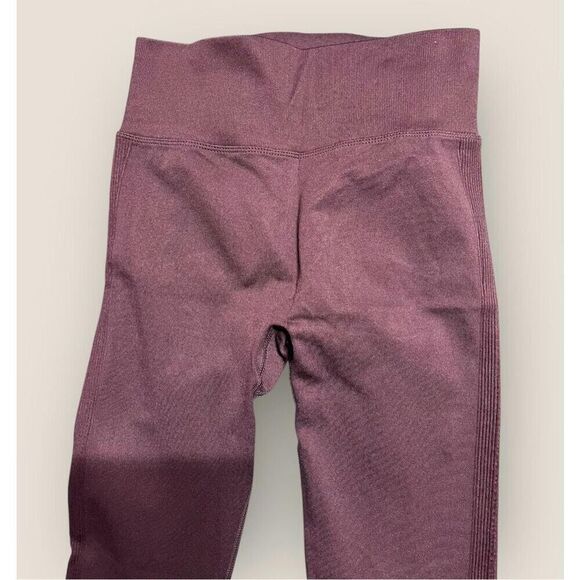 Brand New - Halara Women’s M Seamless Flow Butt Lifting Leggings Night’s Purple - Picture 6 of 14